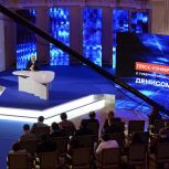 Свердловчане прислали более 7 тысяч вопросов на прямую линию Дениса Паслера