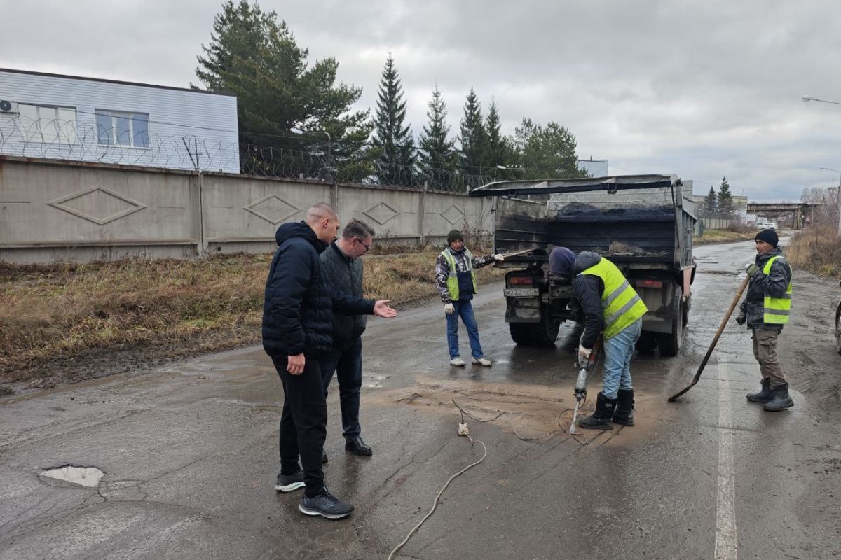 В Кыштыме ремонтируют проблемные участки дорог