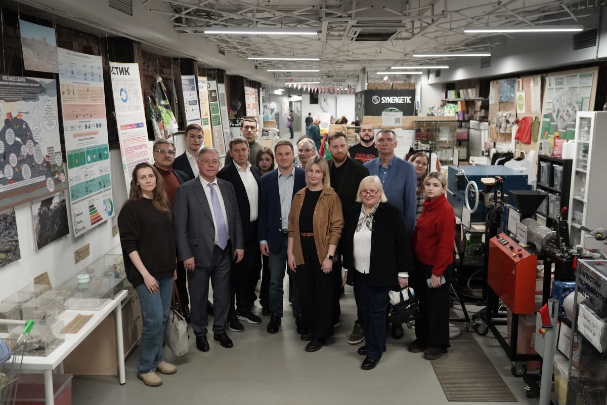 К Международному дню переработки вторсырья «Единая Россия» Москвы организовала экскурсию в Экоцентр «Сборка»