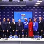 Выборная стратегия, работа над народной программой, партийные задачи: Владимир Якушев встретился с финалистами «Лидеров России. Политика»