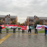 «Молодая Гвардия Единой России» и «Волонтерская Рота Боевого Братства» организовали международный флешмоб ко Дню народного единства