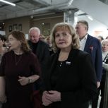 Людмила Бабушкина открыла выставку «Мир Рериха. Живопись. Скульптура» в «Главном проспекте»
