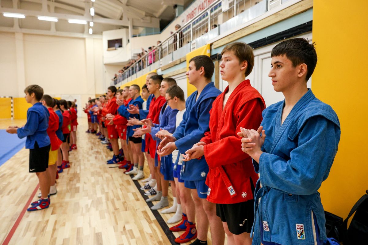 В региональном турнире по самбо приняли участие более 90 спортсменов