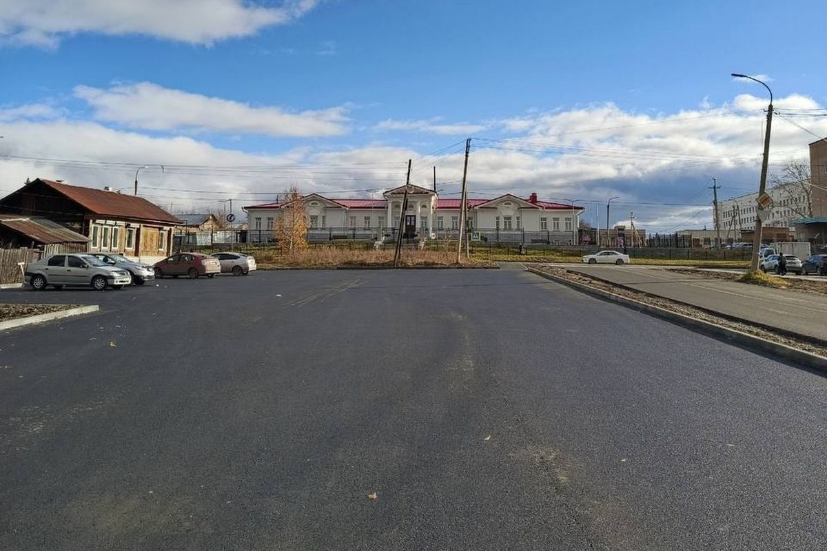 В Каслинском районе продолжают ремонтировать дороги