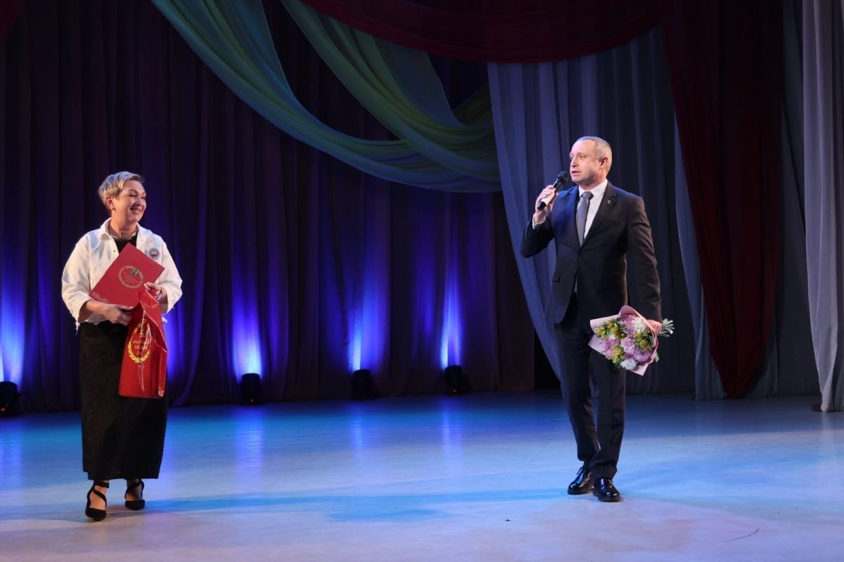 Школа №43 отметила 60-летний юбилей