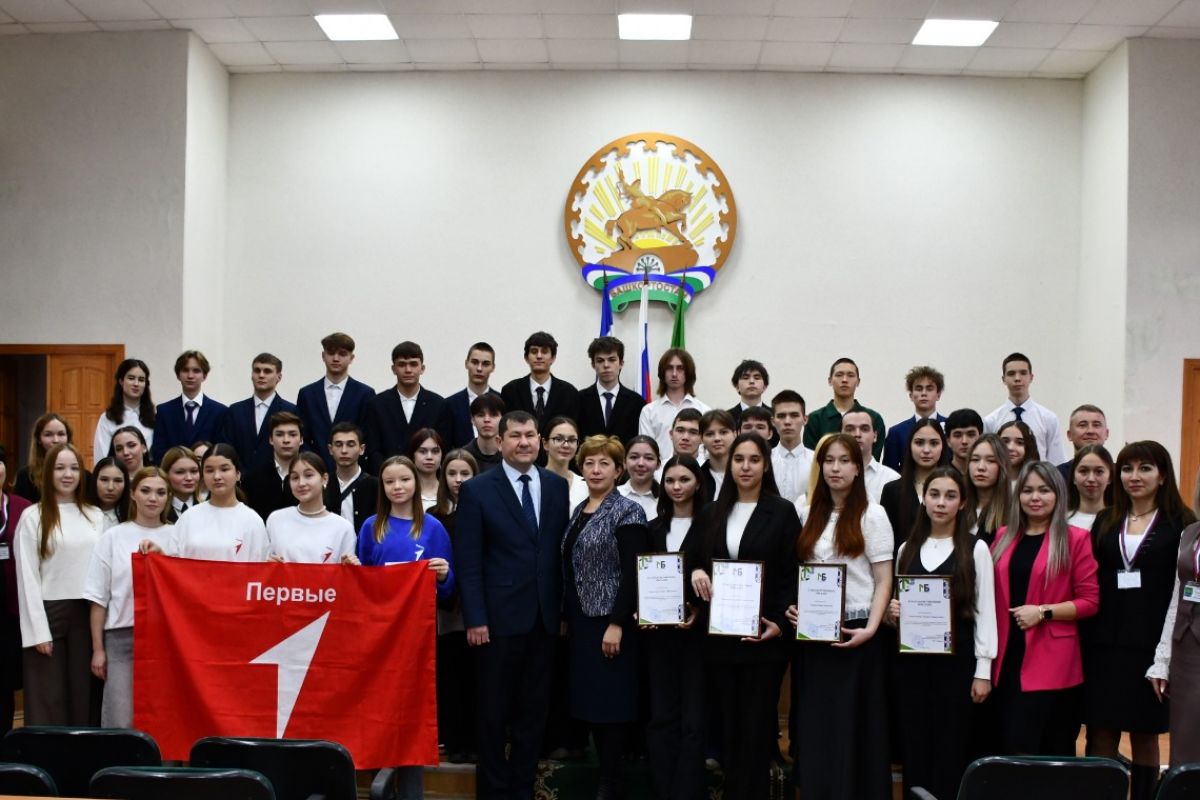 В Дюртюлинском районе состоялся открытый диалог молодежи с секретарем местного отделения партии