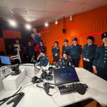 Кадеты Ноябрьска побывали в местном телепорте с экскурсией