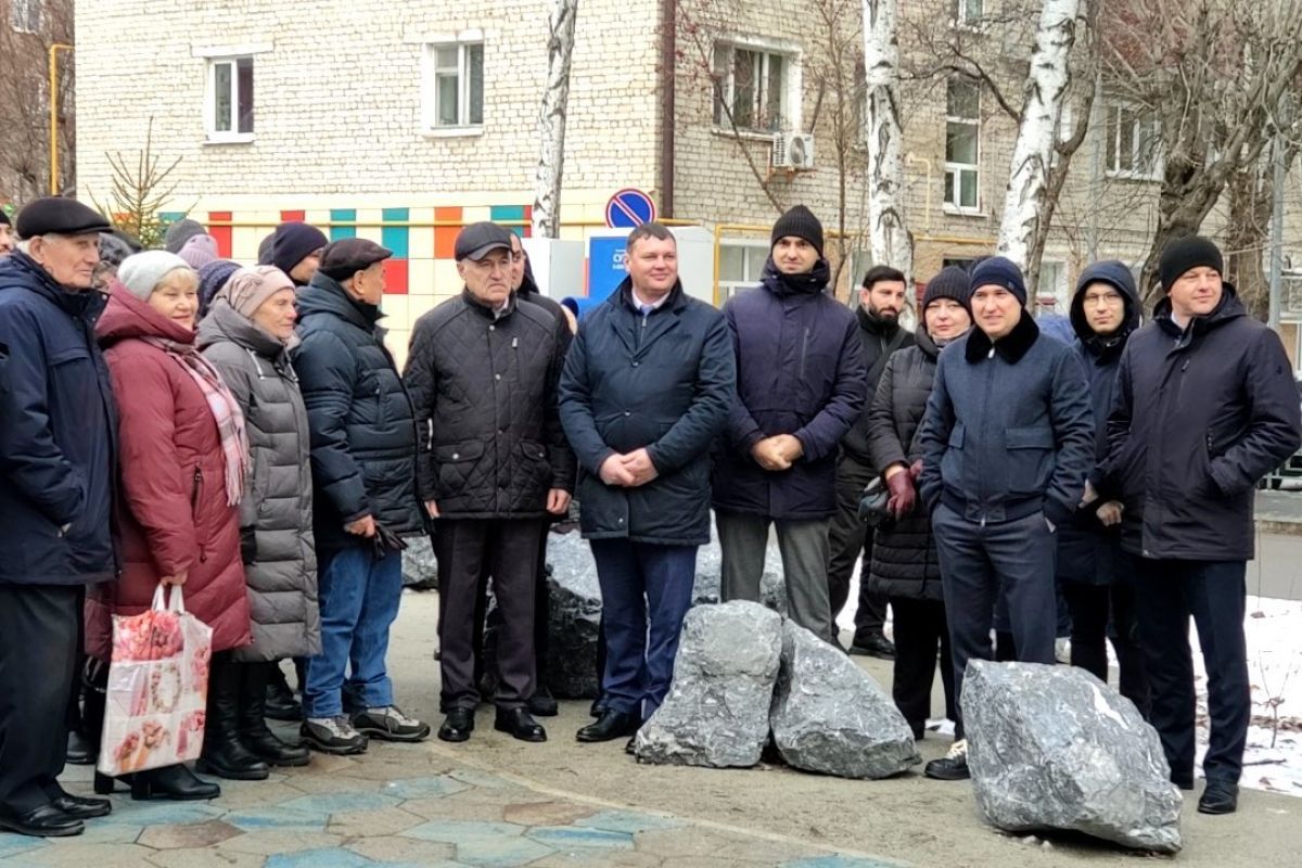 В Тюмени при участии «Единой России» появилась Аллея Первых