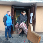 Депутаты Оренбургского городского Совета провели субботник для помощи пострадавшим от пожара