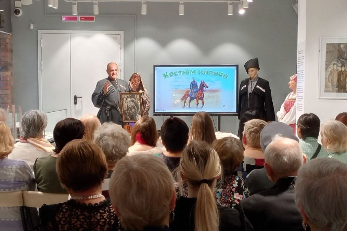 Беловские единороссы провели «Ночь искусств»