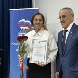 Нурбаганд Нурбагандов посетил обновленную после капремонта школу в Сулаке и обсудил с педагогами реализацию народной программы