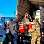 Сразу две фуры с гуманитарной помощью отправили в зону СВО активисты движения «Таволга» из Можги