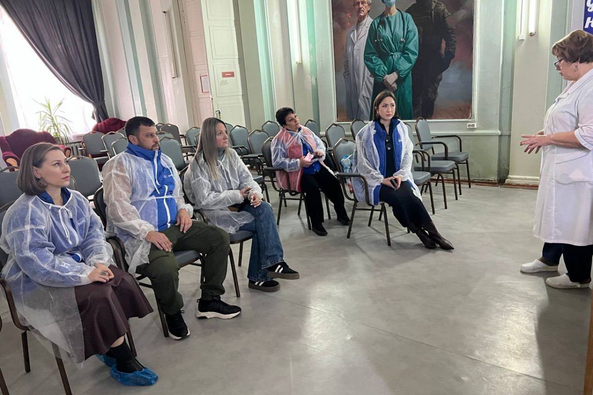 Женское движение «Единой России» навестило пациентов военного госпиталя