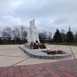 Евгений Чуркин посетил обновлённый парк Победы в Ростове Великом