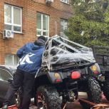 Автомобили, мотоциклы, квадрокоптеры и угощения: региональные отделения «Единой России» отправили новые партии помощи в зону СВО