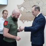 «Делаем благое дело!» - в Мордовии вручили очередной адаптивный автомобиль ветерану СВО