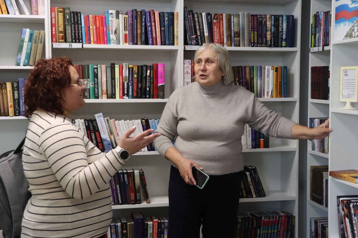 Новая библиотека, благоустроенная территория, помощь бездомным собакам: «Единая Россия» реализует партийные проекты на территории Омской области