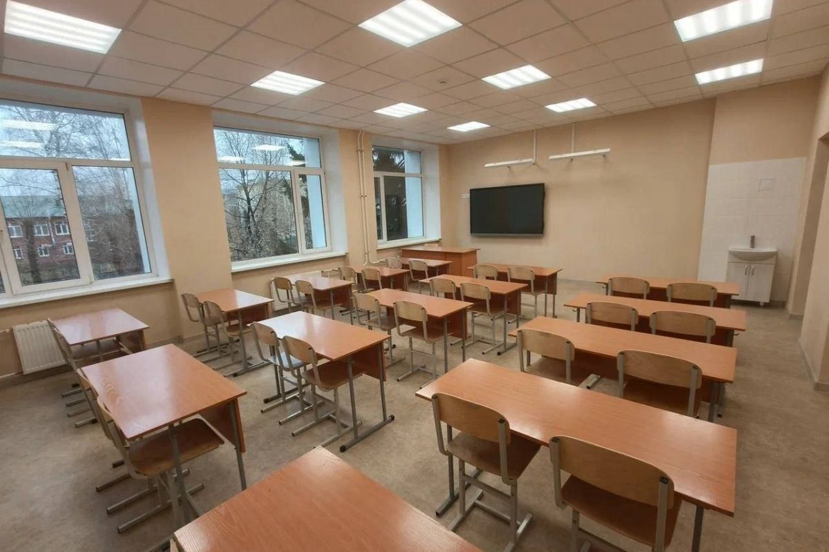 В Омске при поддержке «Единой России» капитально отремонтировали школу