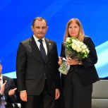 Общественным деятелям Подмосковья вручили партбилеты «Единой России»