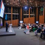 Выборная стратегия, работа над народной программой, партийные задачи: Владимир Якушев встретился с финалистами «Лидеров России. Политика»