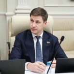Совет Федерации одобрил сразу два закона о дополнительных мерах поддержки женщин, удостоенных звания «Мать-героиня»