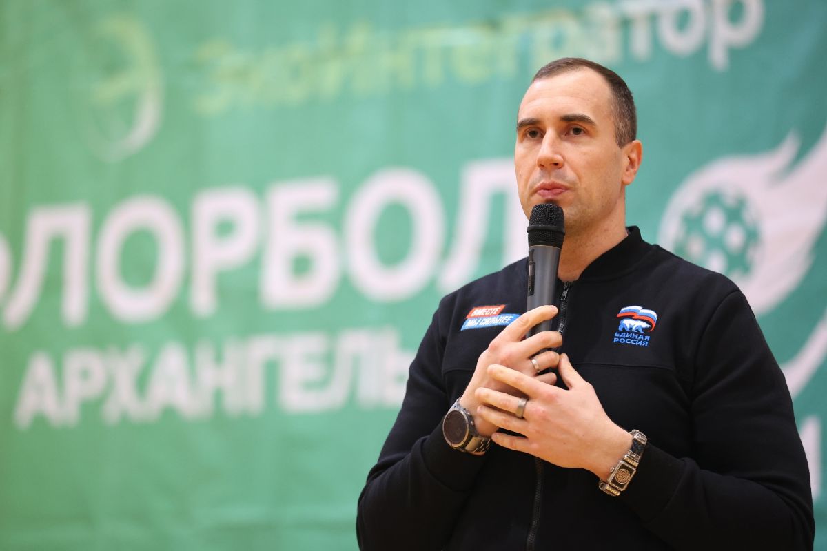 В Северодвинске проходит чемпионат России по флорболу среди женских команд