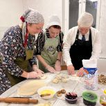 В Нижегородском районе «Женское движение Единой России» организовало кулинарный мастер-класс для матерей и жен военнослужащих
