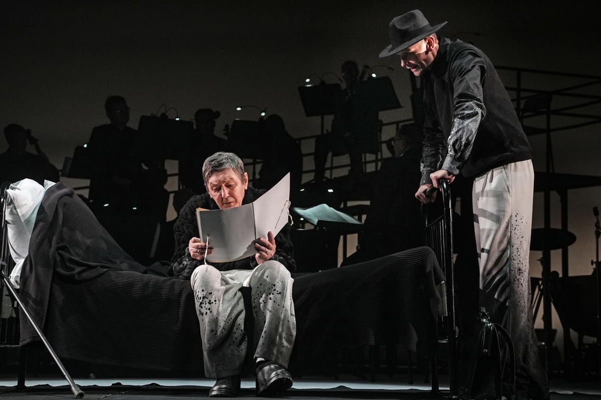 В Томске состоялась премьера спектакля «Ленинградская симфония»