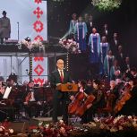 Александр Бречалов во время праздничного концерта в Воткинске поблагодарил жителей Удмуртии за неравнодушие и инициативность