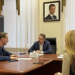 Владимир Новиков взял на контроль обращения приморцев о микрозаймах, судебных ограничениях и потере жилья