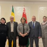 В рамках партпроекта «Женское движение Единой России» состоялась рабочая встреча с участницами межрегионального форума  «Женщина - опора мира».