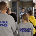 В Нижнем Новгороде «Единая Россия» организовала экскурсию в музей Горьковского автозавода для семей участников СВО
