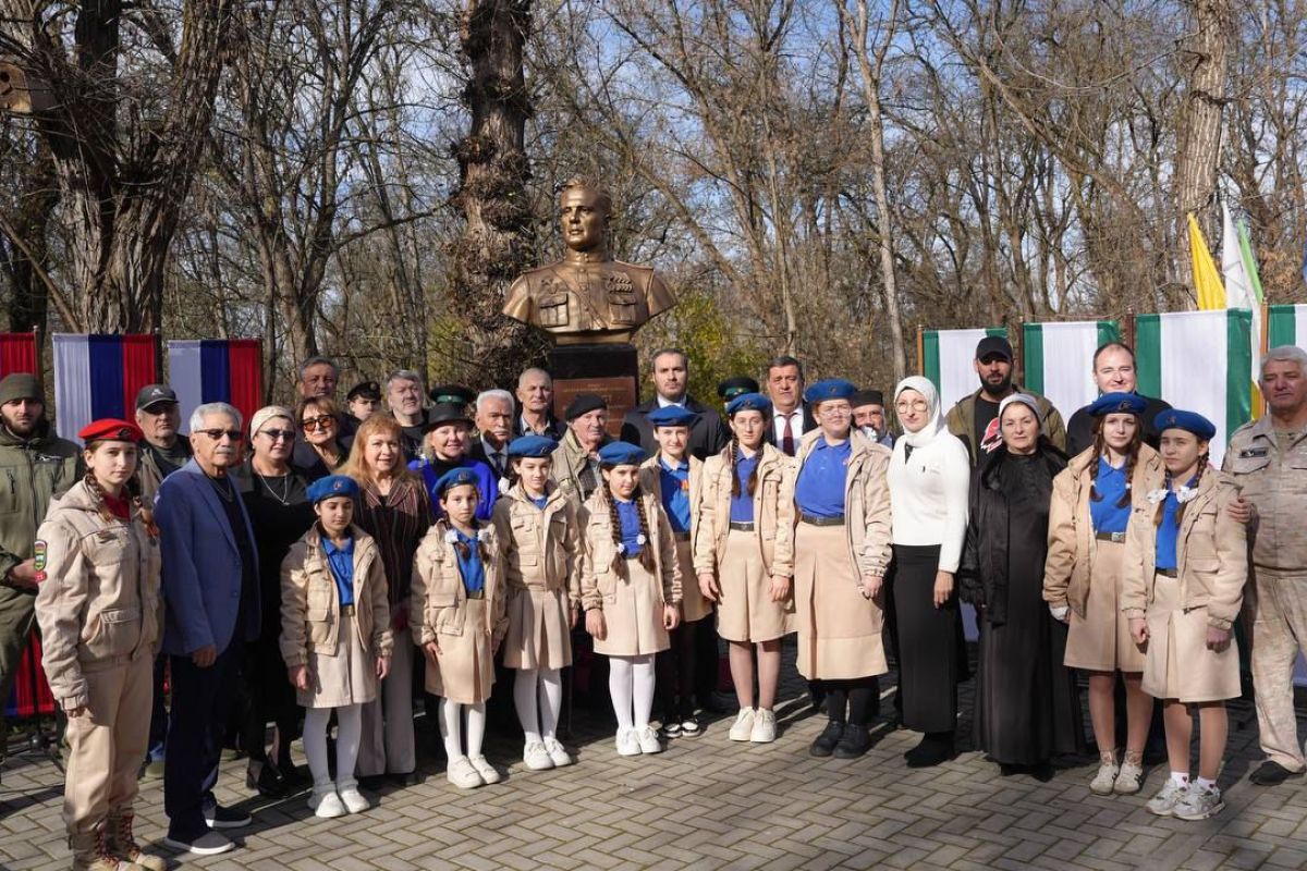 В городе воинской славы Малгобек состоялось торжественное открытие памятника Алексею Прокопьевичу Бересту