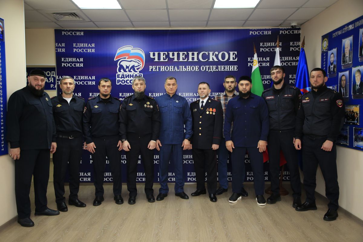 «Единая Россия» поздравила сотрудников органов внутренних дел с профессиональным праздником