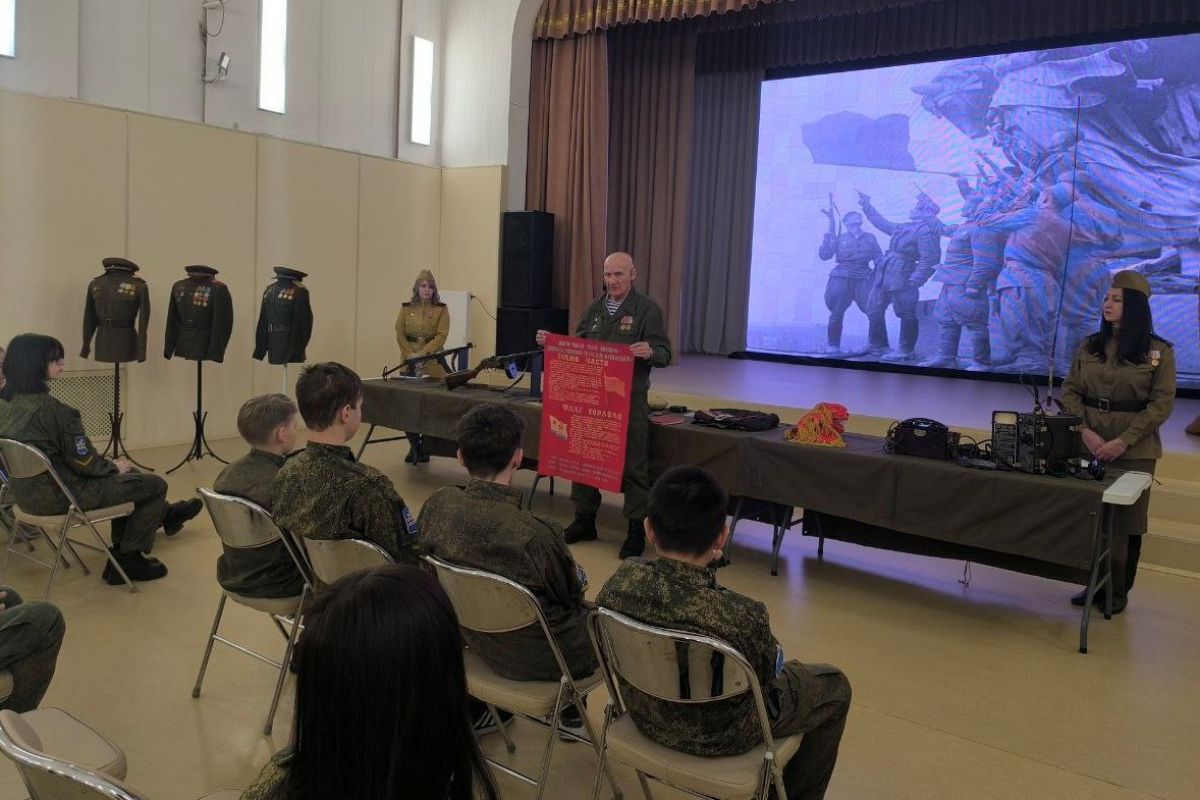 Кадетам Пуровского района рассказали об артиллеристах-участниках Великой Отечественной войны