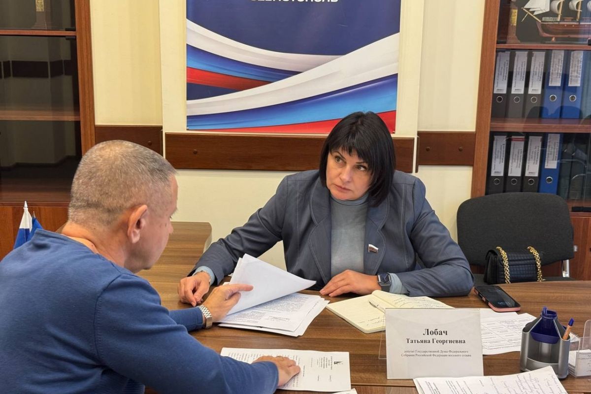 Татьяна Лобач провела прием граждан по вопросам ЖКХ