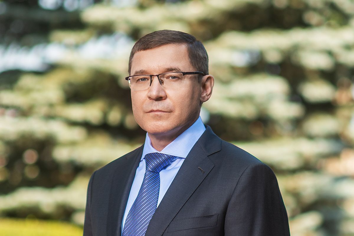 Владимир Якушев: День матери подчёркивает особое отношение в нашей стране к материнству — уважение и почитание