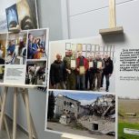 В штабе общественной поддержки «Единой России» в Казани открылась фотовыставка о работе волонтёров на Донбассе