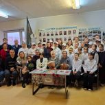 В Кузнецовской школе открыли «Парту Героя» в память о выпускниках — героях спецоперации