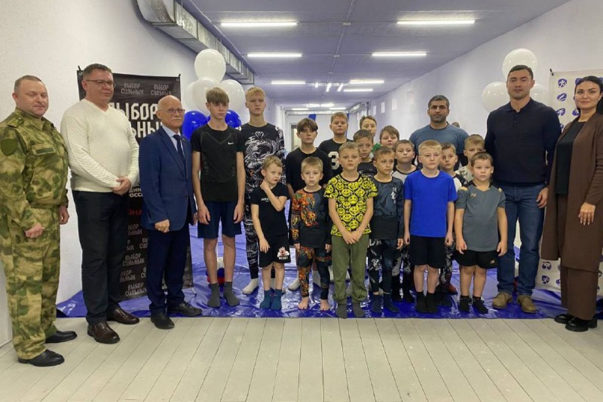 По партпроекту «Единой России» «Выбор сильных» в Амурском районе Хабаровского края открыли секцию вольной борьбы