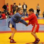 «Единая Россия» провела в регионах спортивные соревнования ко Всероссийскому дню самбо
