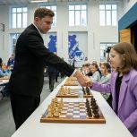 В Калуге и Обнинске при поддержке «Единой России» открылись шахматные клубы Сергея Карякина