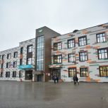 Владимир Якушев отметил Татарстан за досрочно сданные школы