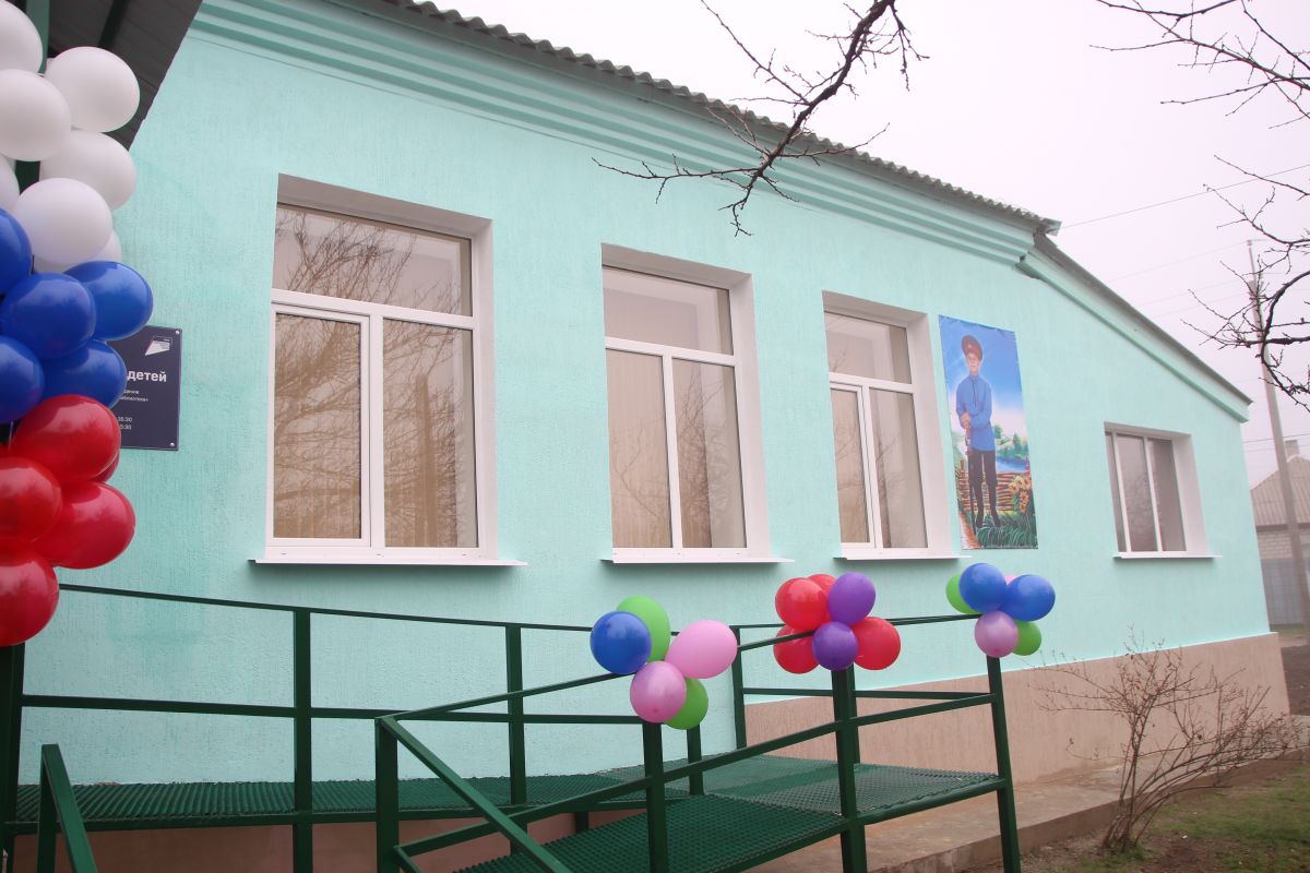 В Станице Луганской открылась модельная библиотека нового поколения «Казачок»