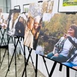 «Единая Россия» открыла в Нефтеюганске фотовыставку «Опора. Родина. Семья»