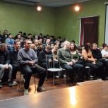 В Металлургическом районе при поддержке местного отделения «Единой России» и районного Совета ветеранов прошло торжественное патриотическое мероприятие, посвящённое Дню призывника