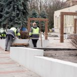 Партийный десант внёс предложения по благоустройству сквера возле ТЦ «Куряночка»