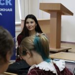 «Единая Россия» провела итоговый медиатренинг для студентов-журналистов Омского госуниверситета