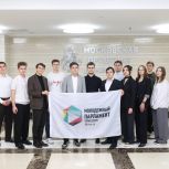 «Единая Россия» организовала для молодёжи экскурсию в Мосгодуму