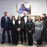 При поддержке «Единой России» в Шахтах детей-сирот познакомили с миром тяжелой атлетики